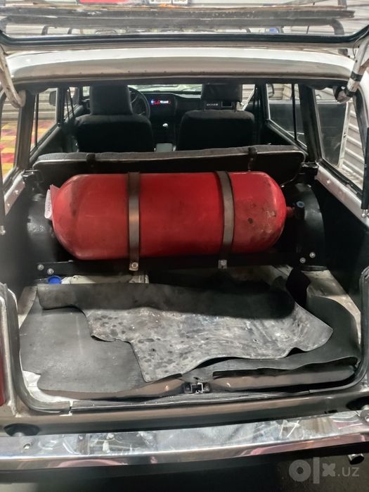 Vaz 2104 sotiladi