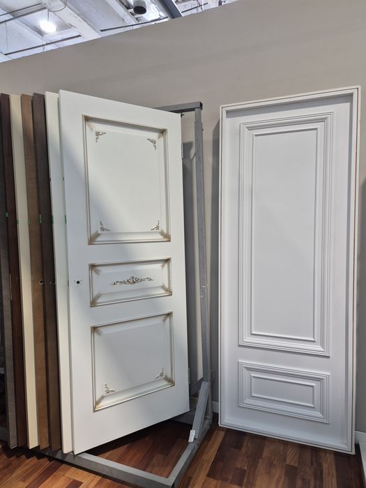 Продам перегородки, двери,  паркет, плинтус, стеновые панели
