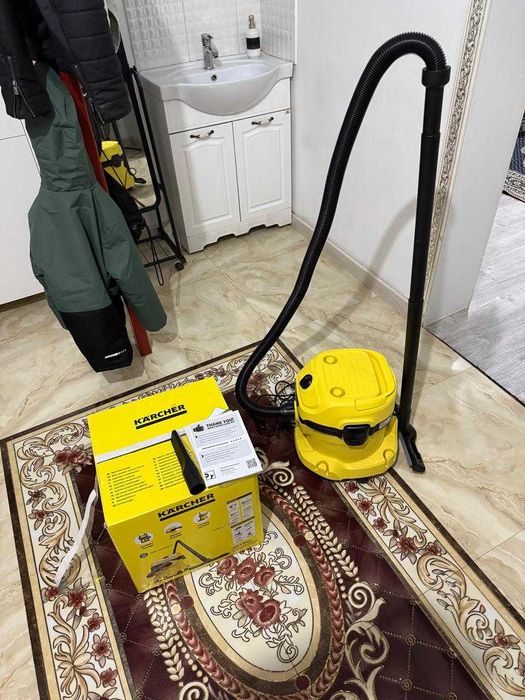Пылесос Karcher почти новая