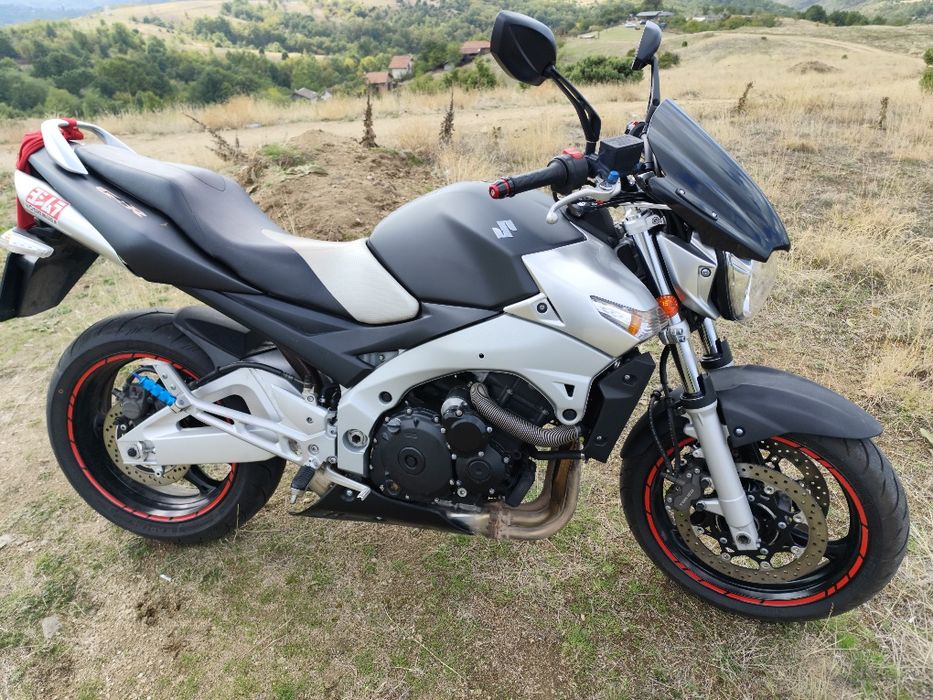 Suzuki GSR 600  2006 г.