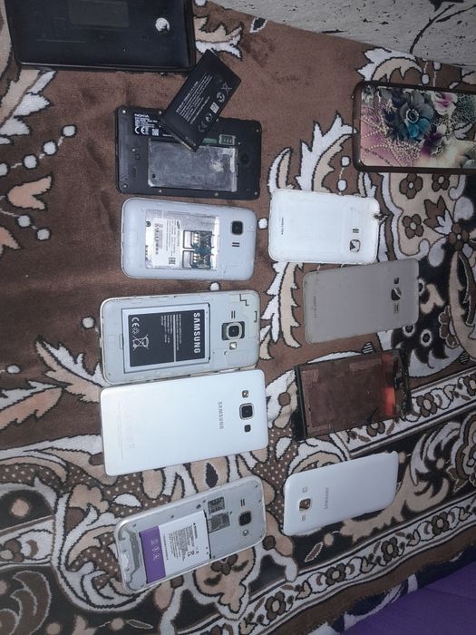 продам телефоны на запчасти