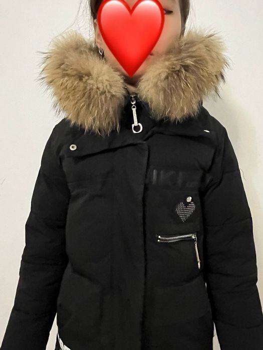 Куртка сатылады қыздарға