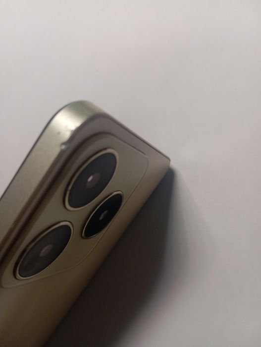 Телефон Реалми С61