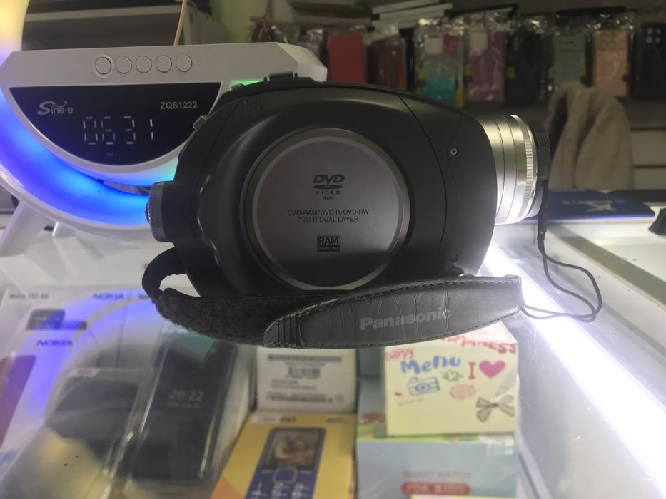 Продам видео камеру