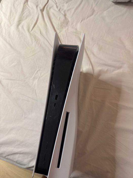 PlayStation 5, are o mica dauna, pret negociabil, accept schimb