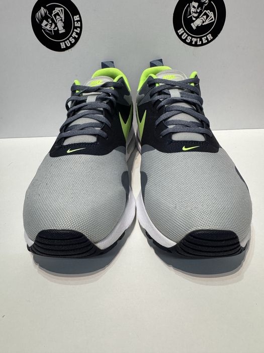 Маратонки NIKE AIR MAX TAVAS.Номер 44.5