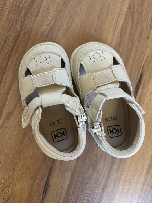 Кожени сандали с цип за прохождане размер 18/19 Колев и Колев