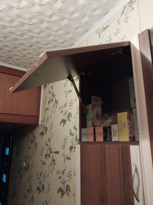 Полка,буфет настенная.