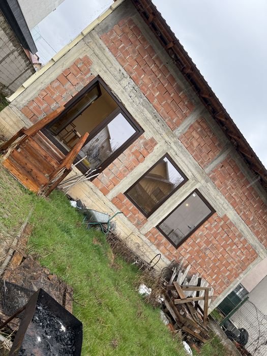 CASA (P+1) 153mp(270 utili) plus TEREN 670mp  Bucov (Mica Roma)