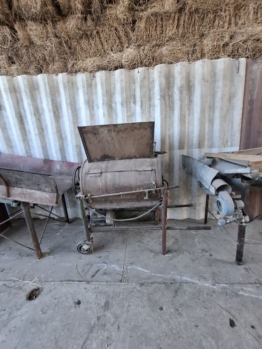 Продаётся початкоуборочный комбайн