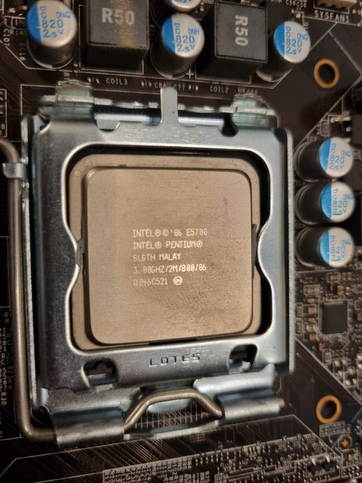 Placa de baza MSI G41M-P26  procesor Intel E5700 3.00GHz ram DDR3 2x2Gb KINGMAX