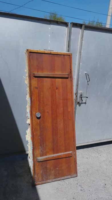 Дверь деревянная для бани