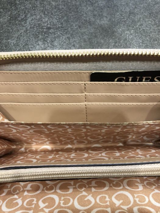 Portofel dama Guess