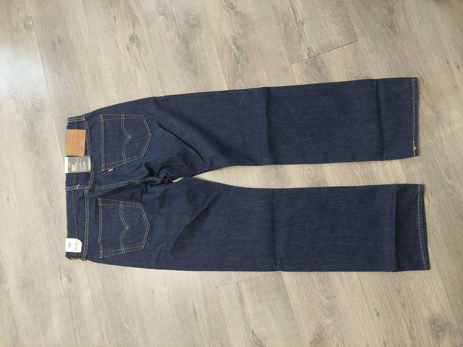 Оригинални дънки Levis 501