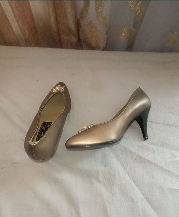 Продам женскую обувь в хорошем состоянии