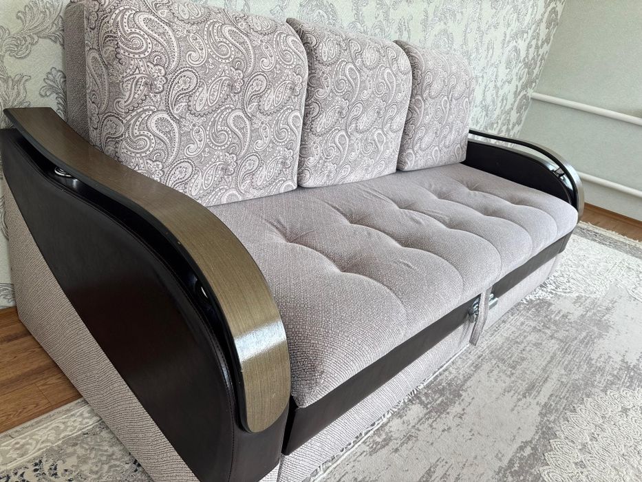 Диван раскладной в отл.сост