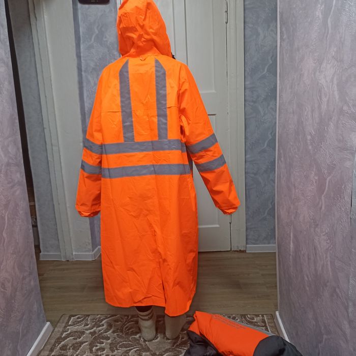 Продам спец одежду