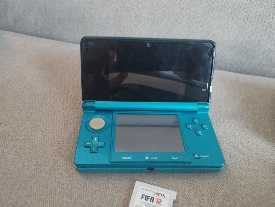 Нинтендо 3дс , без зарядки