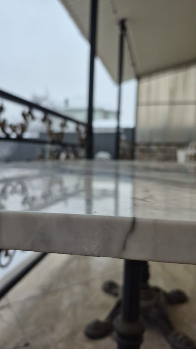 Продам стол мрамор