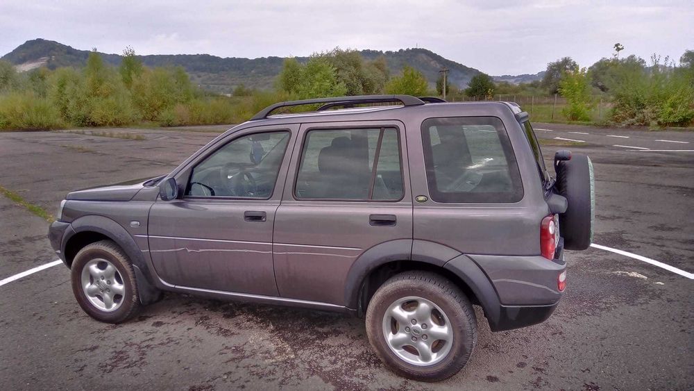 Vând freelander 1