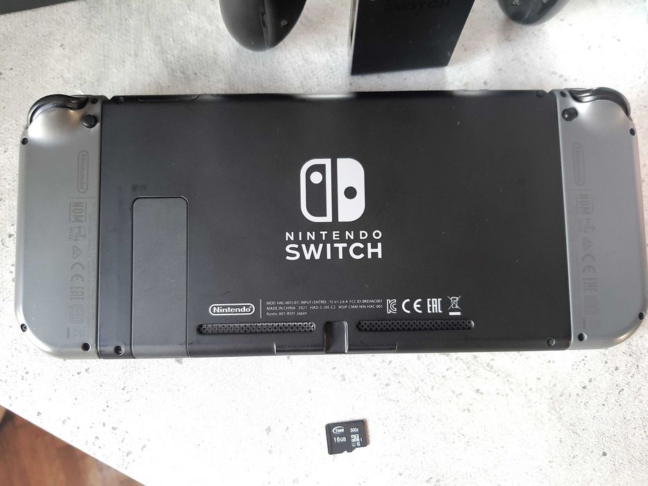 Nintendo Switch v2 - Добре запазена