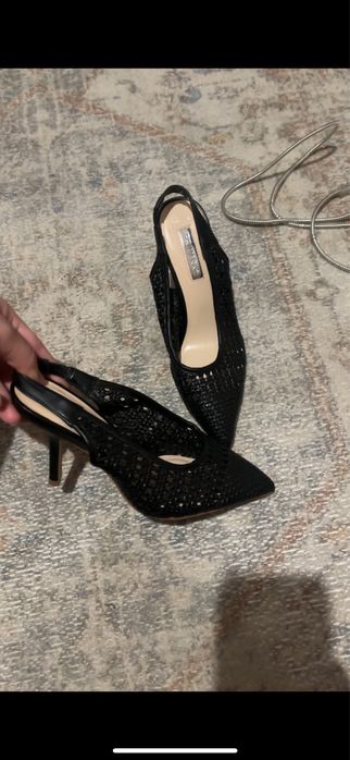 Туфли все по 2000 тг