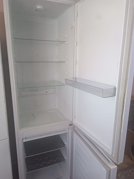 Срочно Холодильник.Силық беремін!!