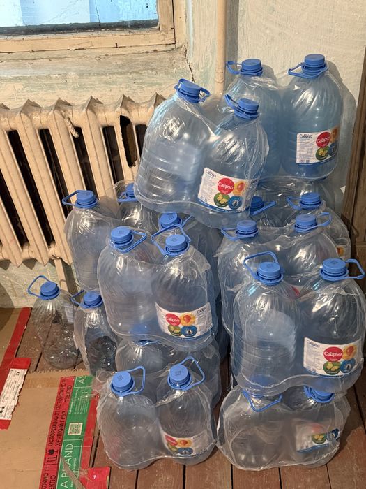 Продам 5 л. Баклажки новый!!!