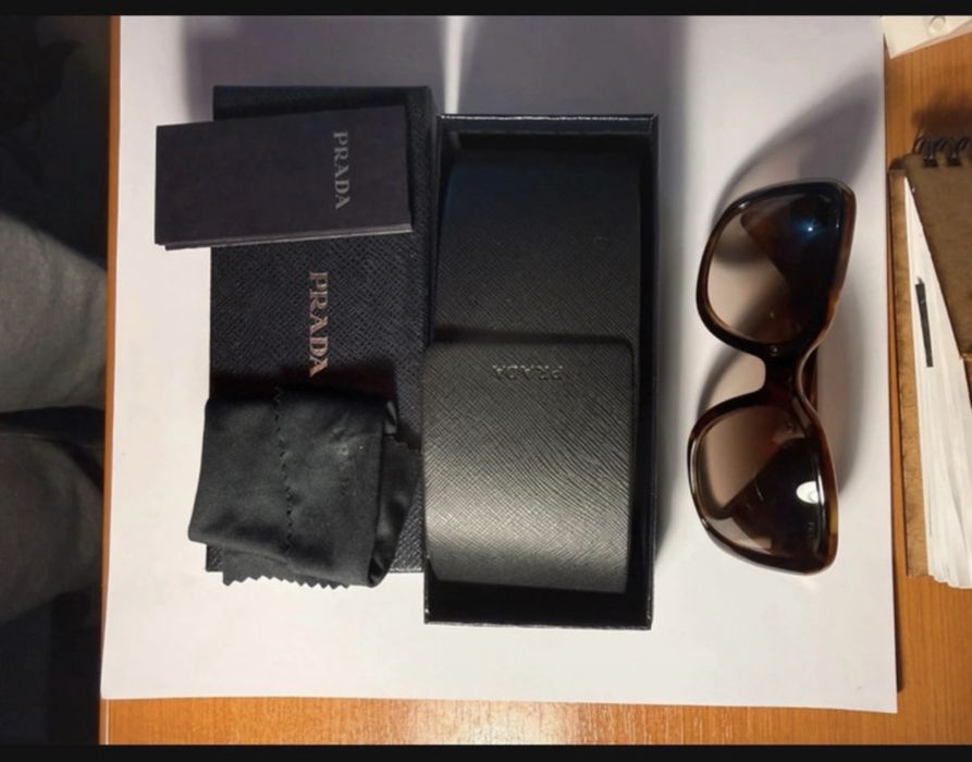 ochelari soare prada
