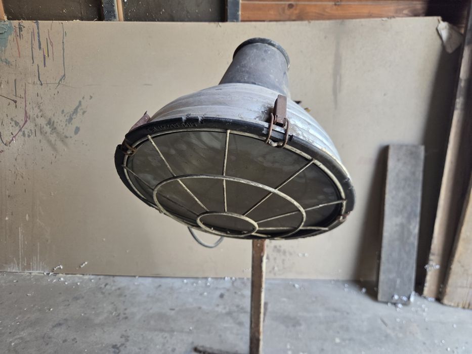 lampă vintage, stil industrial