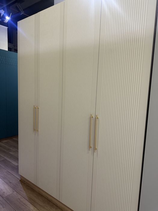 Нужен шкаф срочно