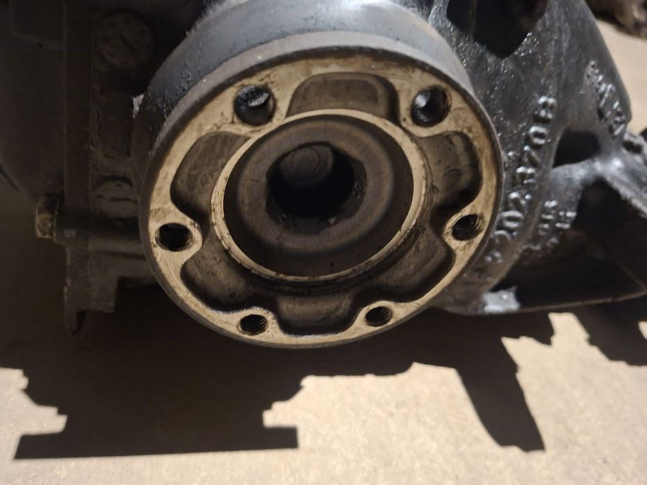 Grup spate raport 3.07 motor N47 20D BMW E90 E91 Cod 7598855 in stare buna de funcționare