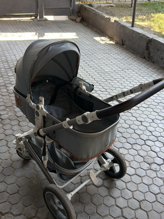 Продам коляску детскую