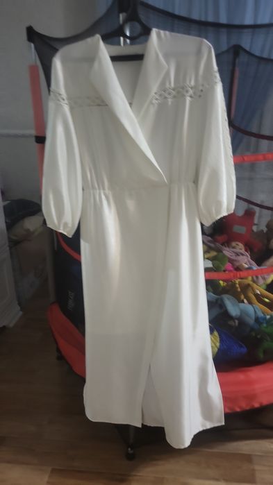 Продам платье женское