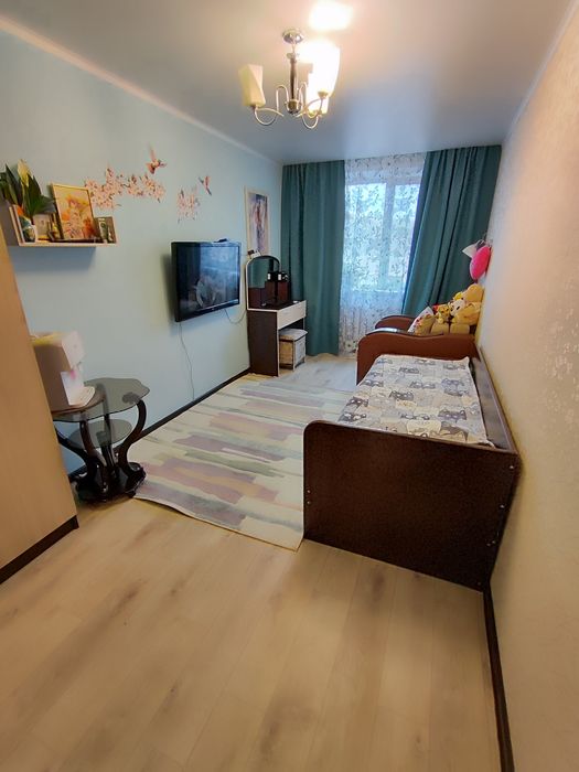 Продается 2-комн (7-78, 1 эт)