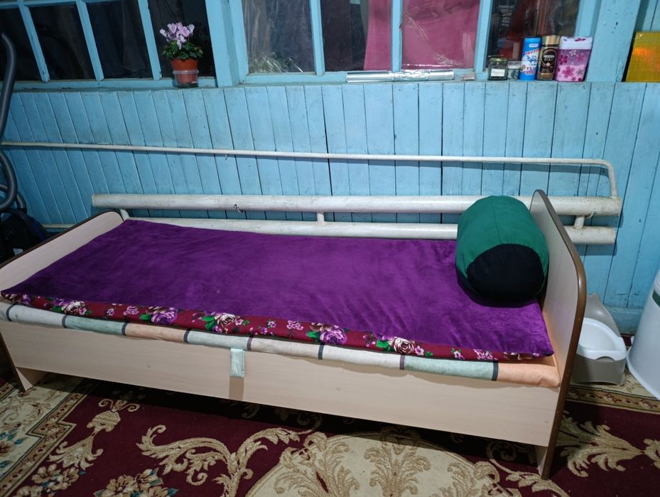 Бір адамдық кровать сатылады