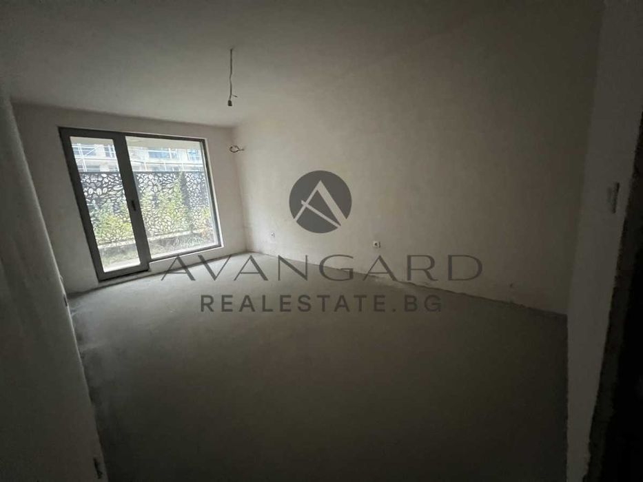 оф.19270 Двустаен с веранда и двор/ Гребна база