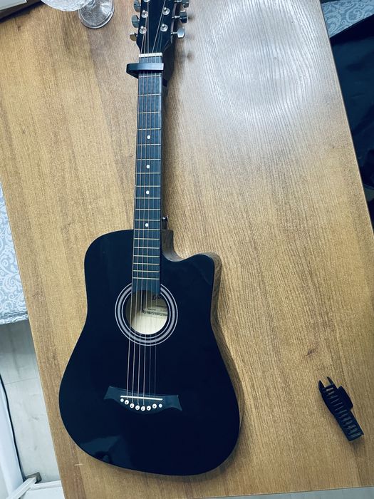 Гитара Levinson