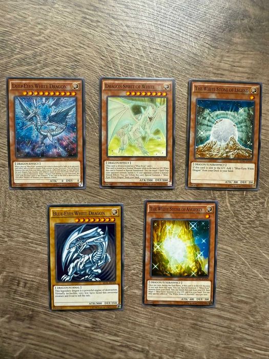 Yu-Gi-Oh! Карти Blue-Eyes White Dragon Deck – колекционерски комплект