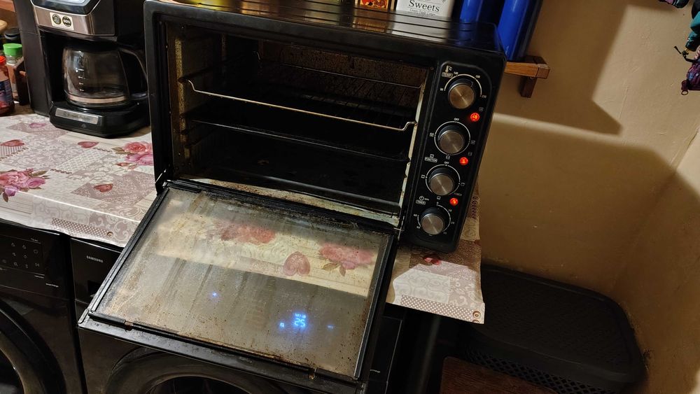 Cuptor electric Adler AD6010, 2000W, 45l, rotisor Negru