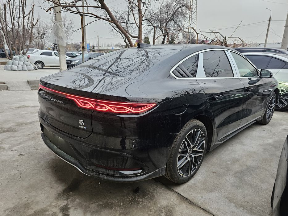 BYD.HAN. Restaylin.635km. Yili 2025. Yurgani 147. Narxi 34200