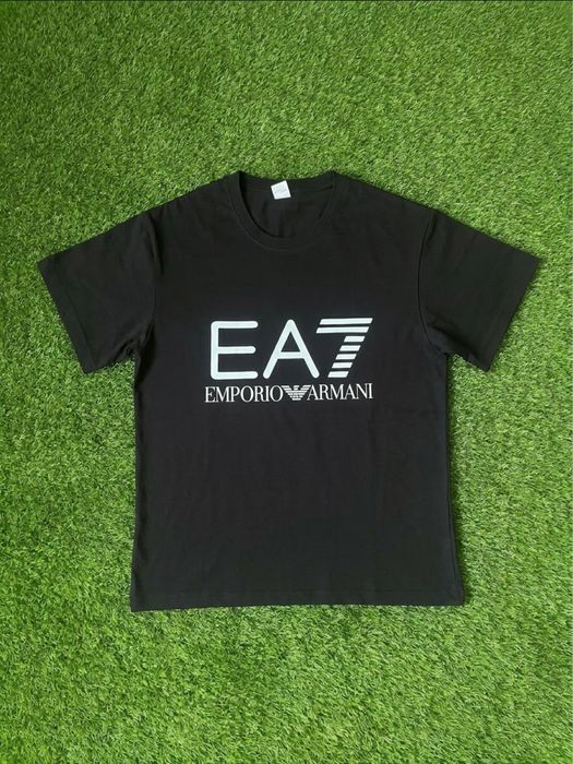 Маркова тениска EA7
