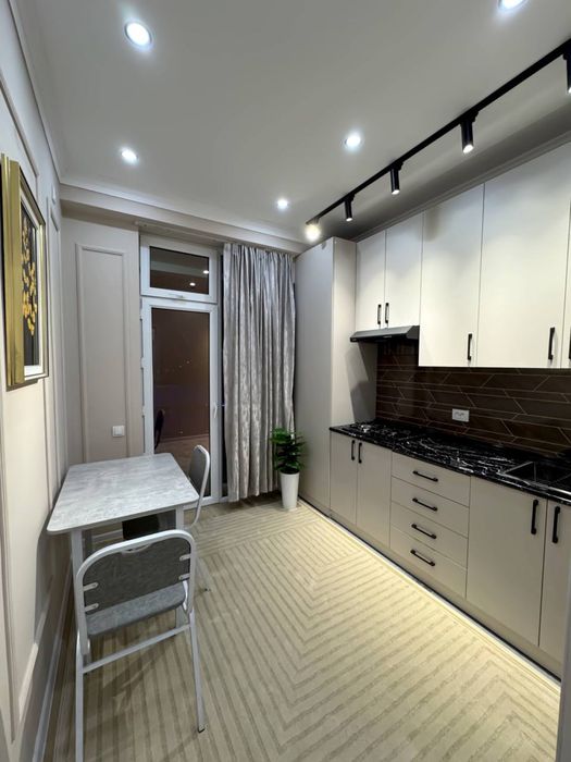 Юнусобод 2 хона 61 м1.  Нархи 65000$