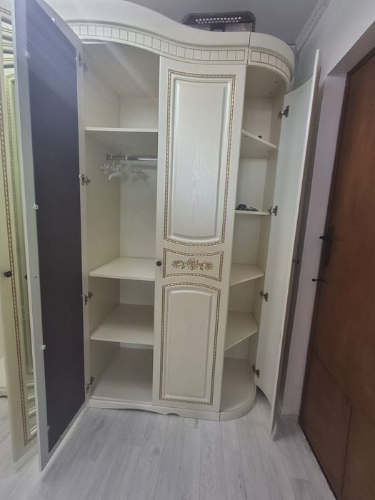 Продам спальный горнитура