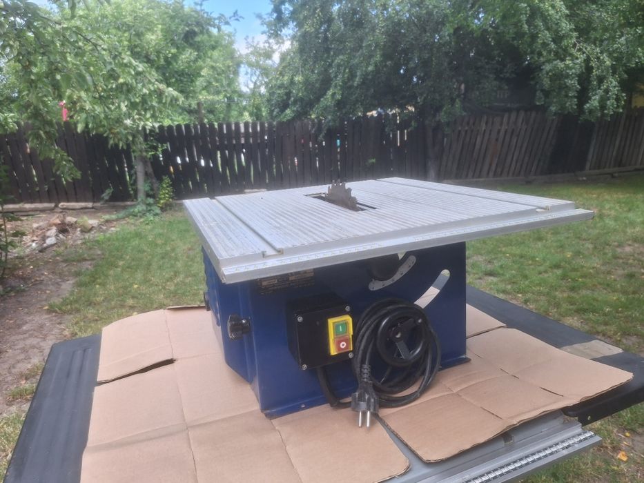 Circular cu masa Einhell 1500w