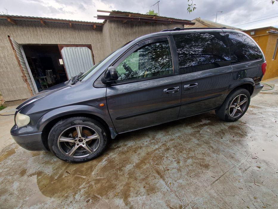 Крайслер вояджер 2.4 газ бензин