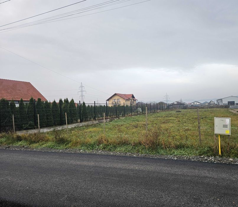 Vand teren intravilan, loc casa.