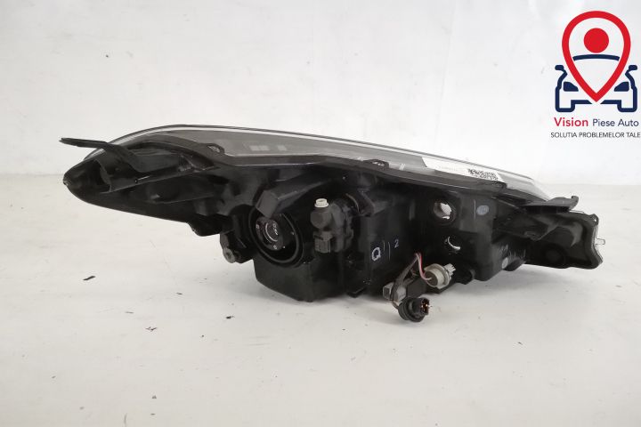 Ляв фар Оригинален Халогенен В добро състояние Тойота Ярис / Toyota Ya