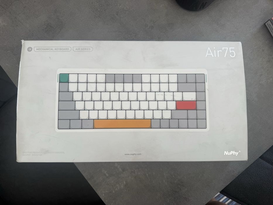 Nuphy Air 75 V2 безжична механична клавиатура