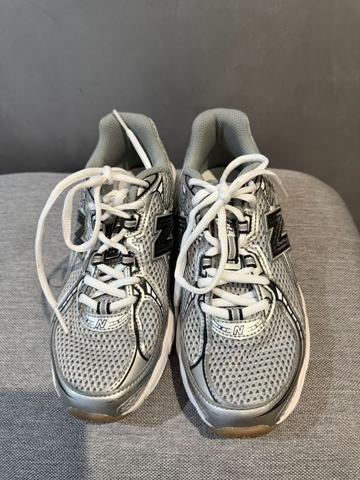 Обувки New Balance 740